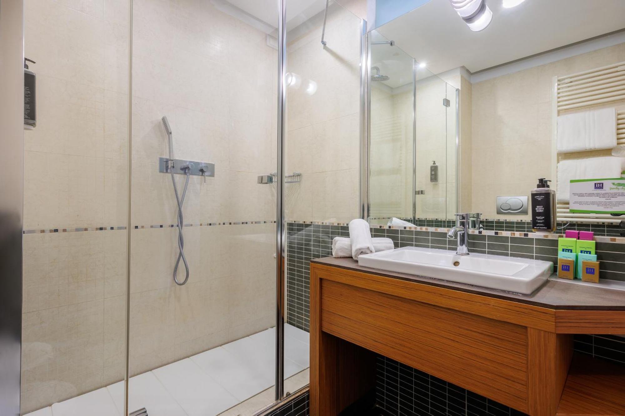 Ih Hotels Milano Centrale Eksteriør billede