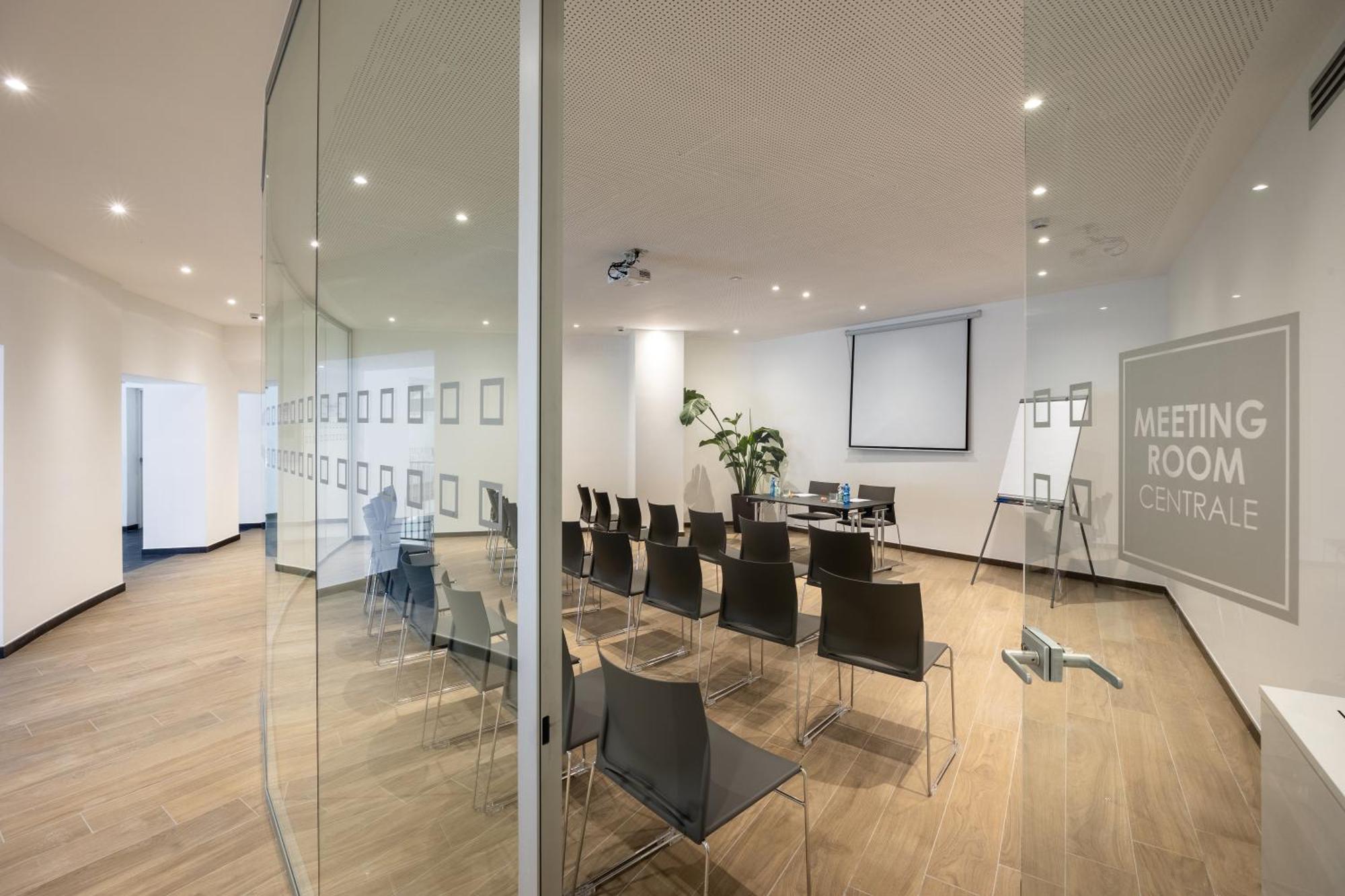 Ih Hotels Milano Centrale Eksteriør billede